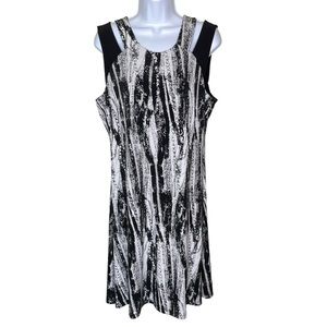 Mac and Me Women’s Black & White Cold Shoulder Aline Dress Size M